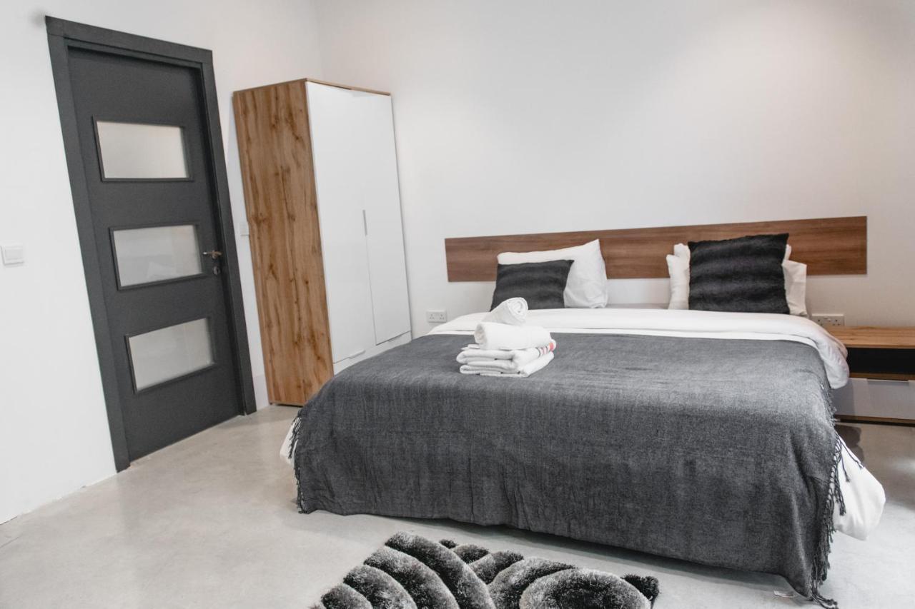 Privilege Suite Pietà Buitenkant foto
