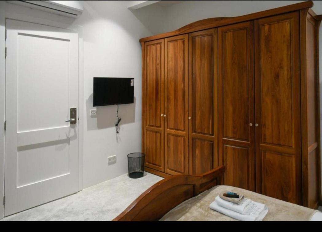 Privilege Suite Pietà Buitenkant foto